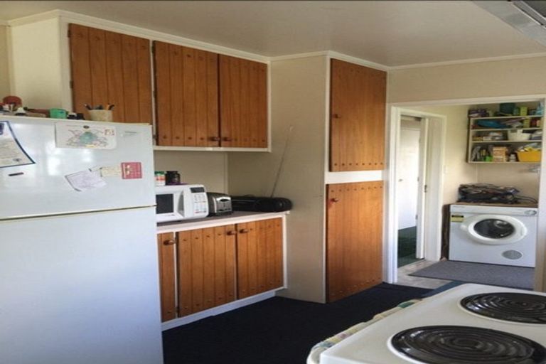 Photo of property in 28 Pukeroa Place, Papakura, 2110