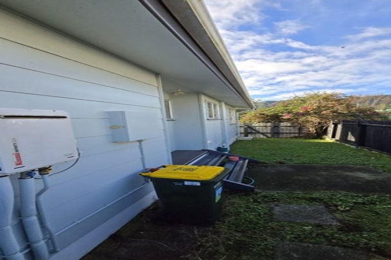 Photo of property in 6a Awamutu Grove, Waiwhetu, Lower Hutt, 5010