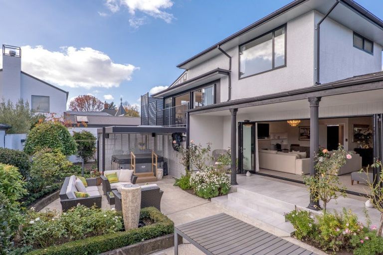 Photo of property in 15 Mcdougall Avenue, St Albans, Christchurch, 8014