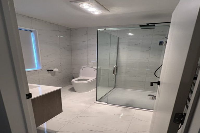 Photo of property in 10 Fjord Way, Karaka, Papakura, 2113