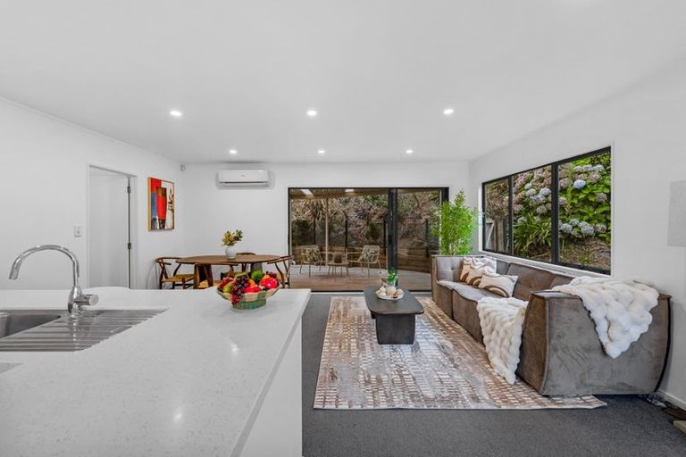 Photo of property in 46a Don Buck Road, Massey, Auckland, 0614