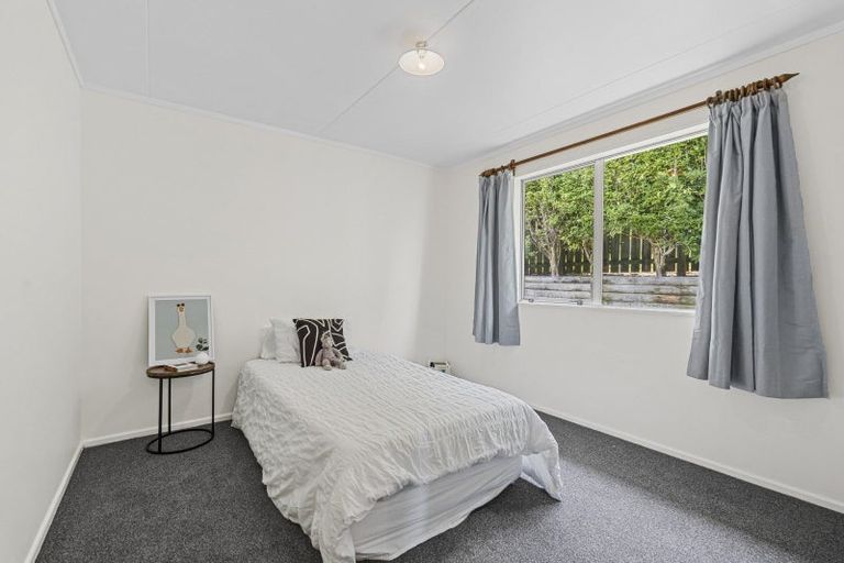 Photo of property in 1/25 Tahurangi Place, Spotswood, New Plymouth, 4310