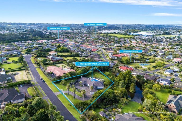 Photo of property in 7 Burgundy Park Avenue, Henderson, Auckland, 0612