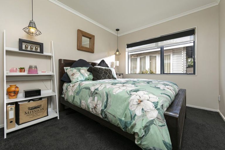 Photo of property in 51 Jadewynn Drive, Massey, Auckland, 0614