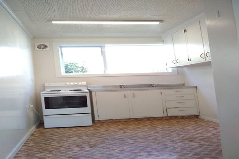 Photo of property in 2/22 Clare Road, St Albans, Christchurch, 8014