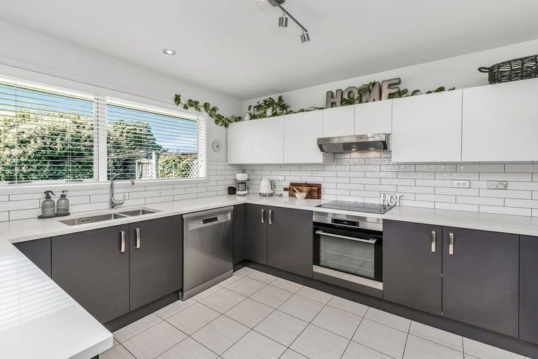 Photo of property in 12 Othello Drive, Rolleston, 7614