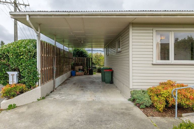 Photo of property in 6 Hughes Street, Waimate, 7924