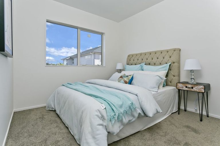 Photo of property in 66 Taikura Avenue, Red Beach, 0932