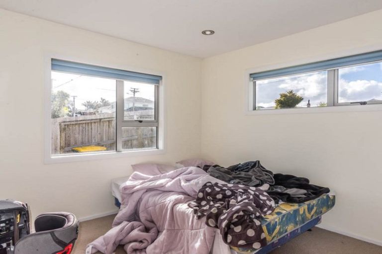 Photo of property in 16a Karamu Street, Te Atatu Peninsula, Auckland, 0610