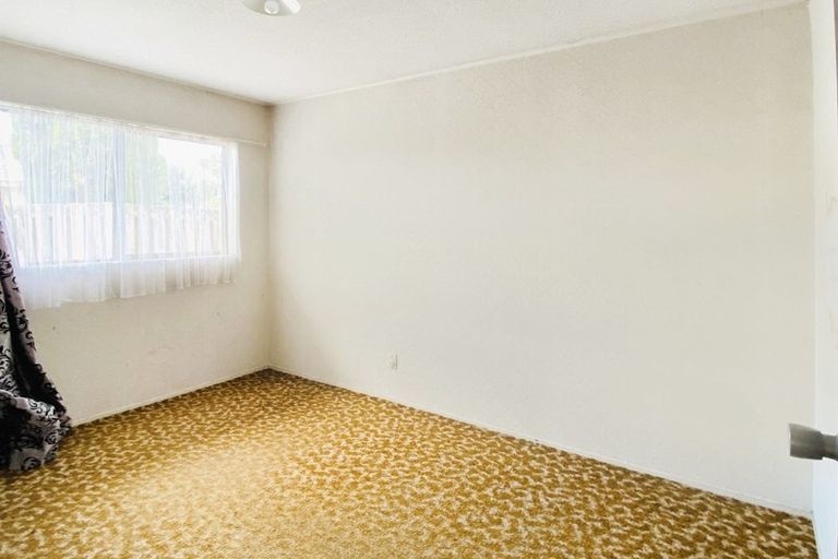 Photo of property in 2/18 Bingara Place, Favona, Auckland, 2024