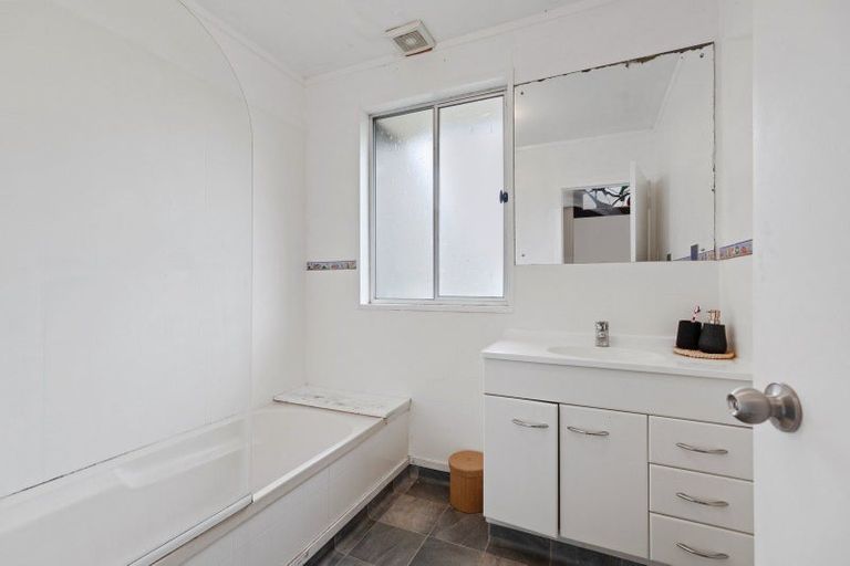 Photo of property in 77 Anne Road, Bellevue, Tauranga, 3110