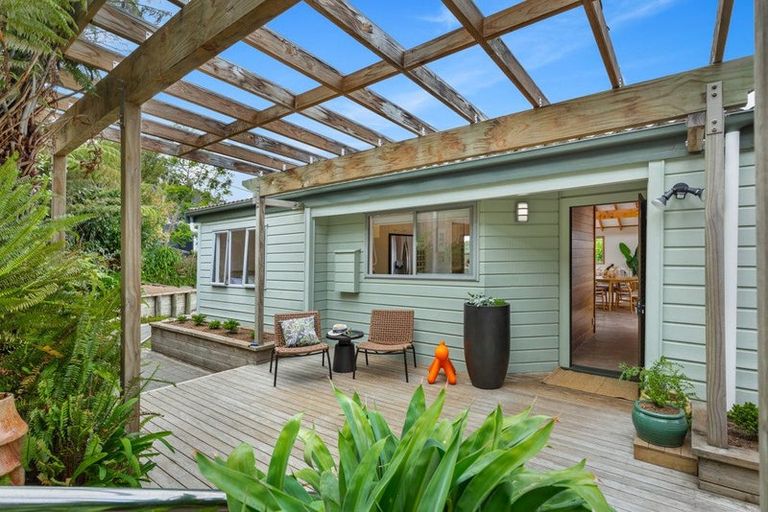 Photo of property in 1/24 Jellicoe Road, Murrays Bay, Auckland, 0630