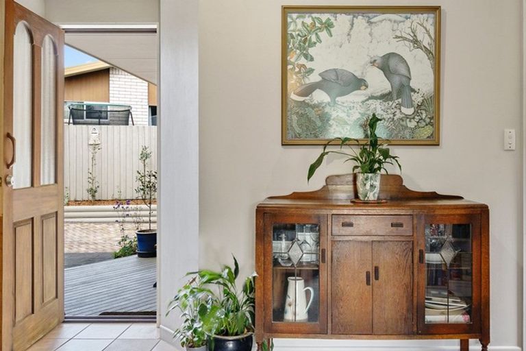 Photo of property in 48 Lagoon Place, Poike, Tauranga, 3112