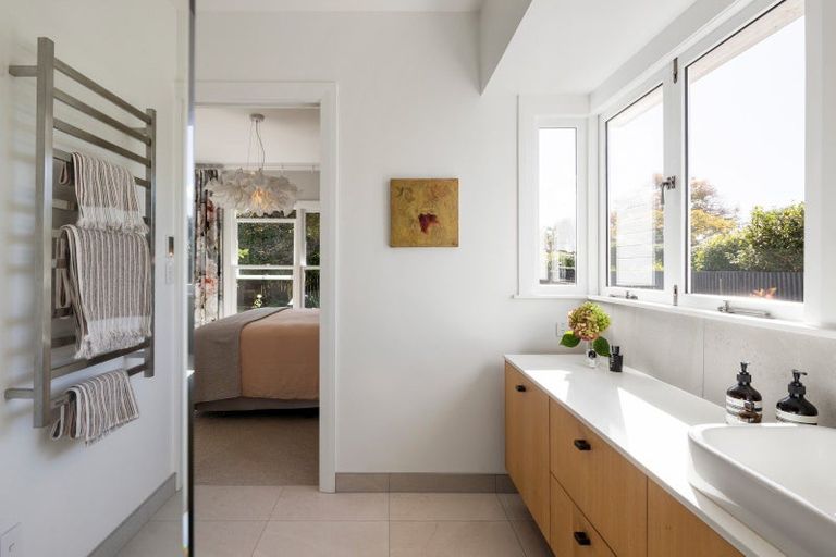 Photo of property in 76 Princes Street, Cambridge, 3434