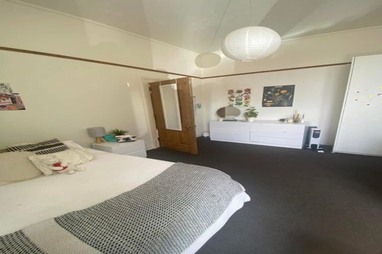 Photo of property in 10 Mertoun Terrace, Highbury, Wellington, 6012