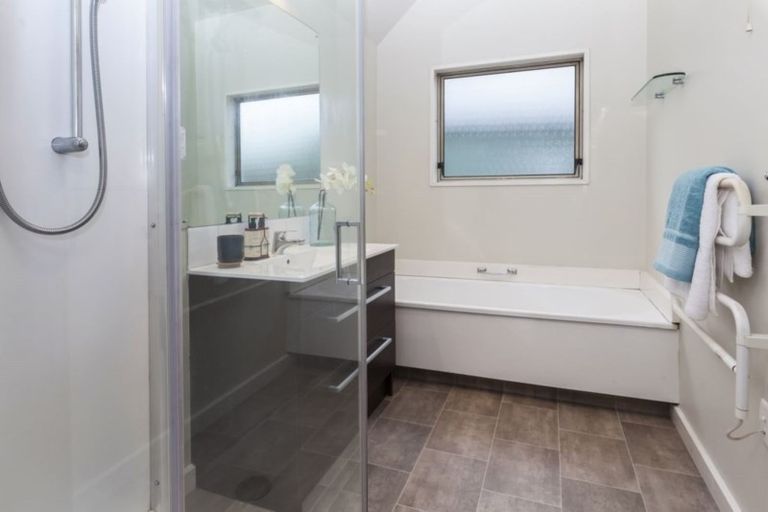 Photo of property in 1/102 Knowles Street, Saint Albans, Christchurch, 8052