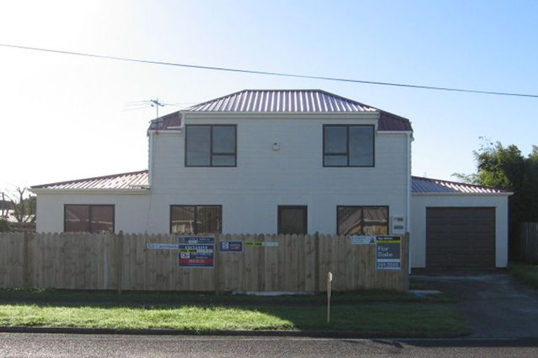 Photo of property in 2/8 Clendon Avenue, Papatoetoe, Auckland, 2025