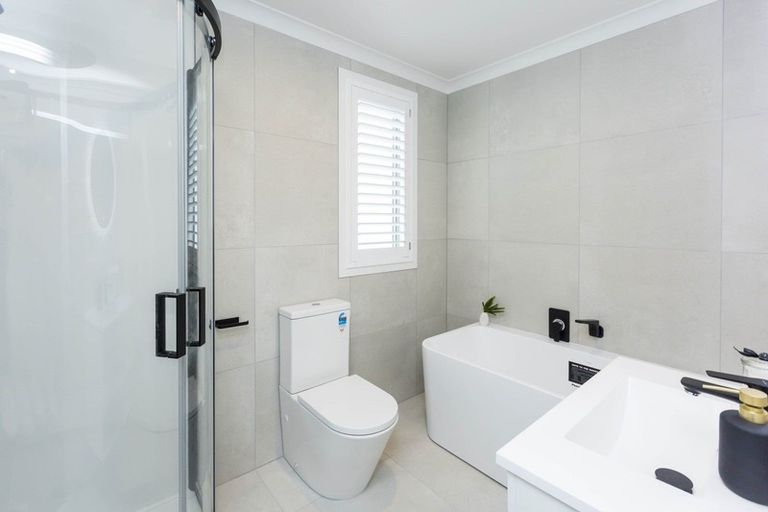 Photo of property in 44c Pine Avenue, Upper Hutt Central, Upper Hutt, 5018