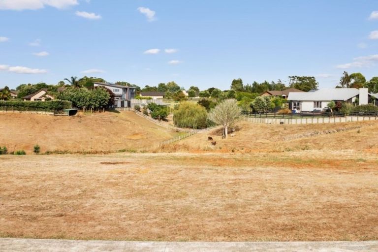 Photo of property in 15 Kendallvale Drive, Waiuku, 2123