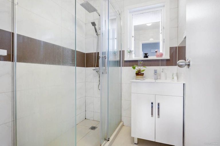 Photo of property in 62 Megan Avenue, Pakuranga Heights, Auckland, 2010