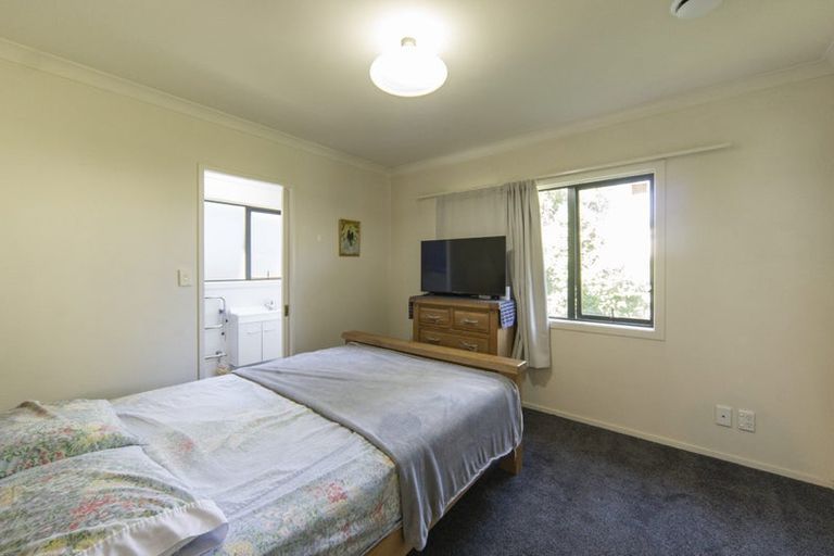 Photo of property in 21 Catalina Drive, Melville, Hamilton, 3206