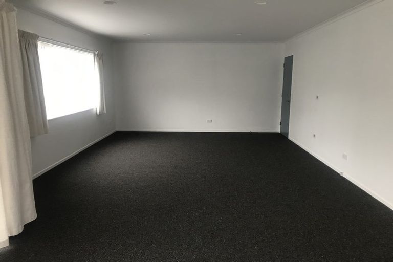 Photo of property in 28a Allington Road, Karori, Wellington, 6012