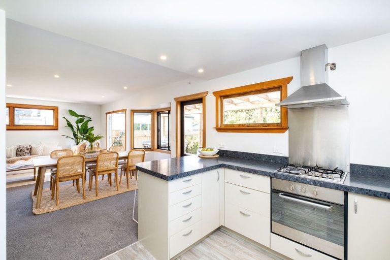 Photo of property in 2 Gow Avenue, Haumoana, 4102