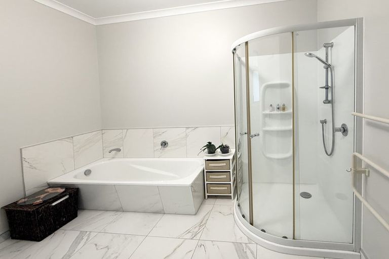 Photo of property in 23 Redvale Rise, Redvale, Albany, 0794