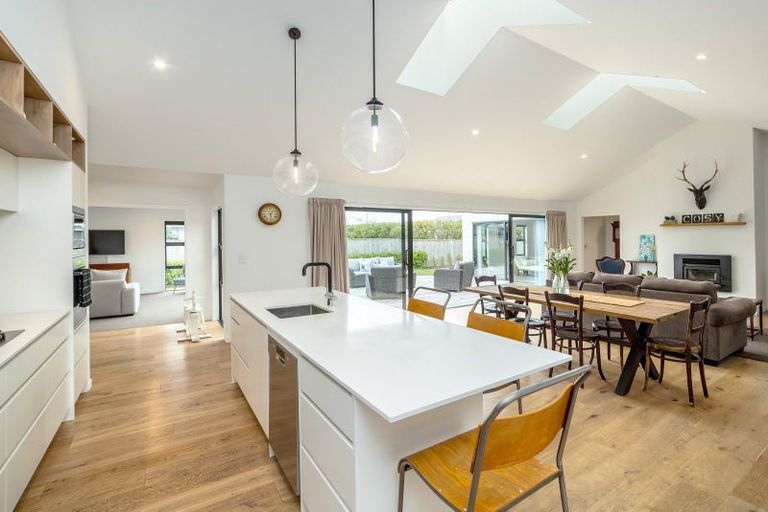 Photo of property in 85 Reading Street, Greytown, 5712