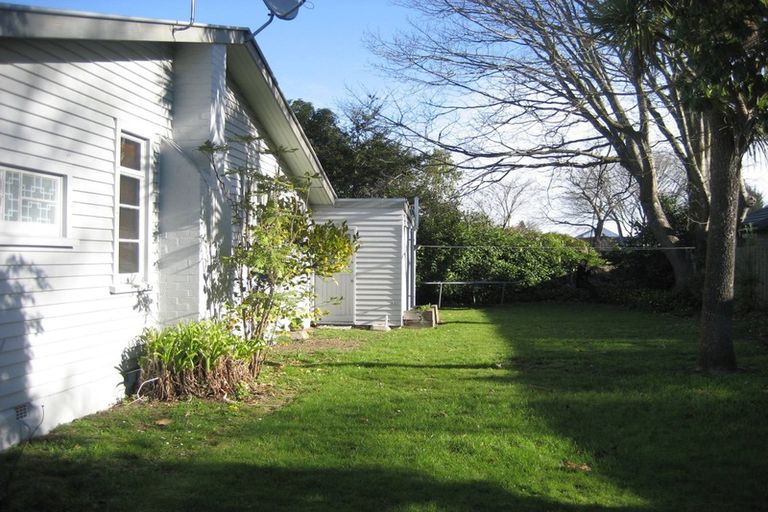 Photo of property in 35 Memorial Avenue, Ilam, Christchurch, 8053