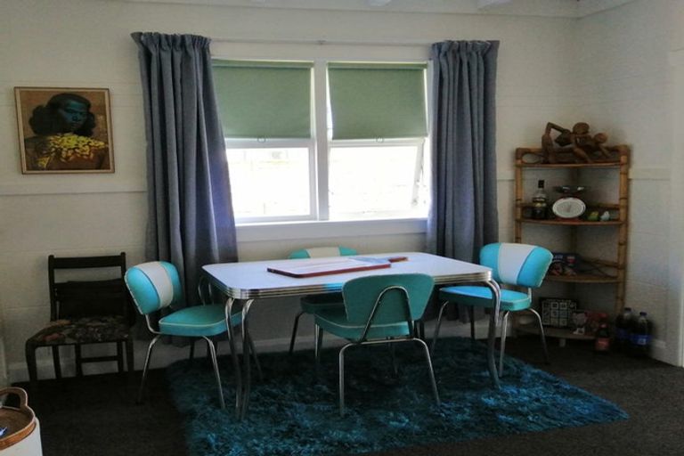 Photo of property in 10 Tukapa Street, Westown, New Plymouth, 4310