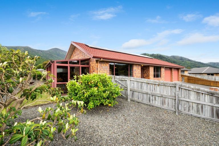 Photo of property in 20 Glentui Place, Waikawa, Picton, 7220