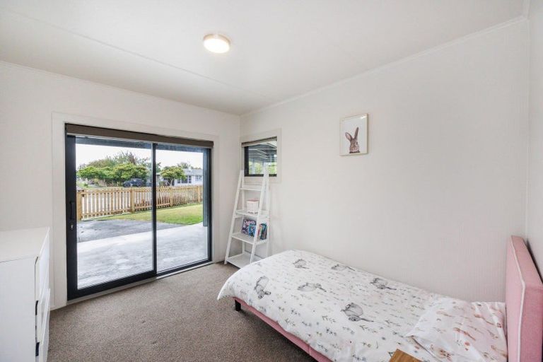 Photo of property in 21 Sutherland Crescent, Westbrook, Palmerston North, 4412