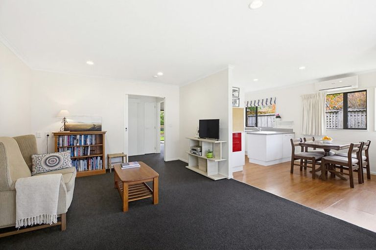 Photo of property in Redwood Village, 20/42 Main Road, Tawa, Wellington, 5028