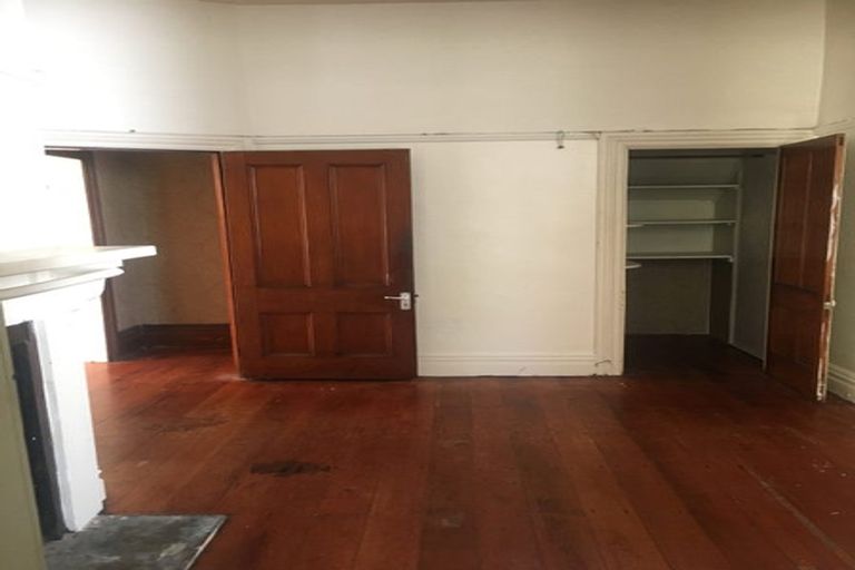 Photo of property in 4a Myrtle Crescent, Mount Cook, Wellington, 6021