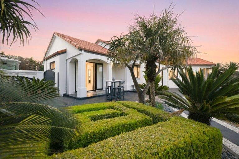 Photo of property in 15 Saint Clair Place, Papamoa Beach, Papamoa, 3118