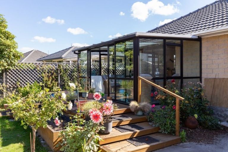 Photo of property in 11 Oriana Crescent, Hornby, Christchurch, 8042