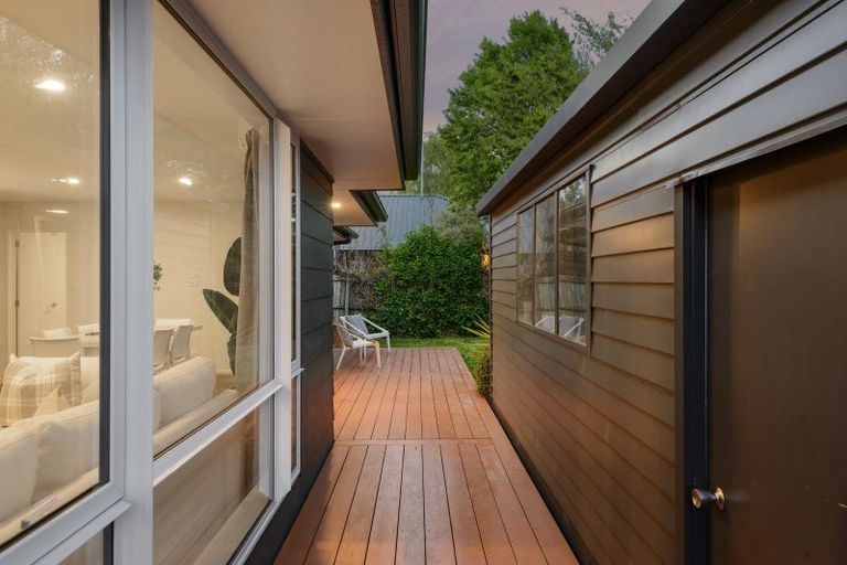 Photo of property in 229a Geraldine Street, Edgeware, Christchurch, 8013