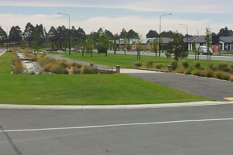 Photo of property in 11 Faringdon Boulevard, Rolleston, 7615