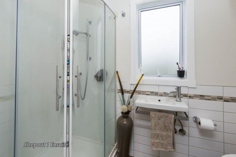 Photo of property in 582 Fergusson Drive, Trentham, Upper Hutt, 5018