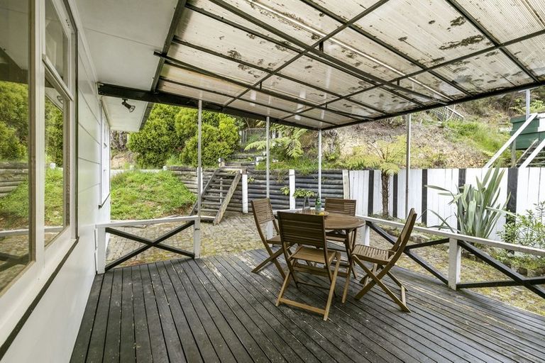 Photo of property in 33 Kairanga Crescent, Wainuiomata, Lower Hutt, 5014