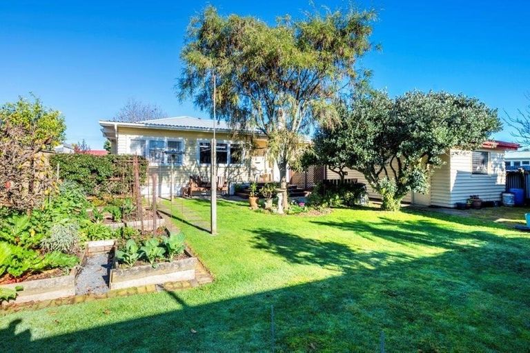 Photo of property in 27 Tawa Street, Levin, 5510