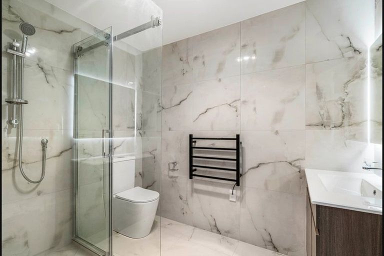 Photo of property in 22a Sharland Avenue, Manurewa, Auckland, 2102