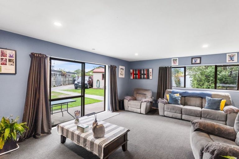 Photo of property in 2/64a Randolph Street, Woolston, Christchurch, 8062