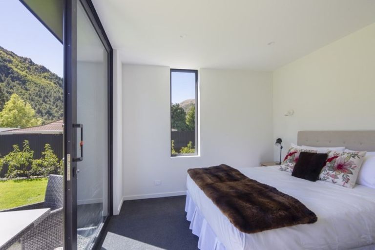 Photo of property in 34 Flynn Lane, Arrowtown, 9302