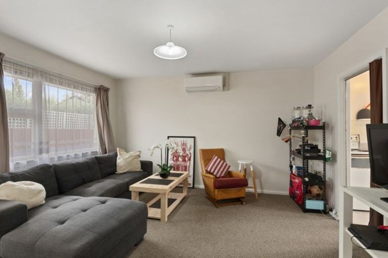 Photo of property in 2/83 Dover Street, St Albans, Christchurch, 8014