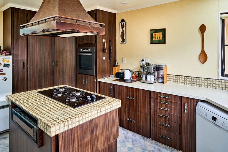 Photo of property in 36 Waddington Drive, Naenae, Lower Hutt, 5011