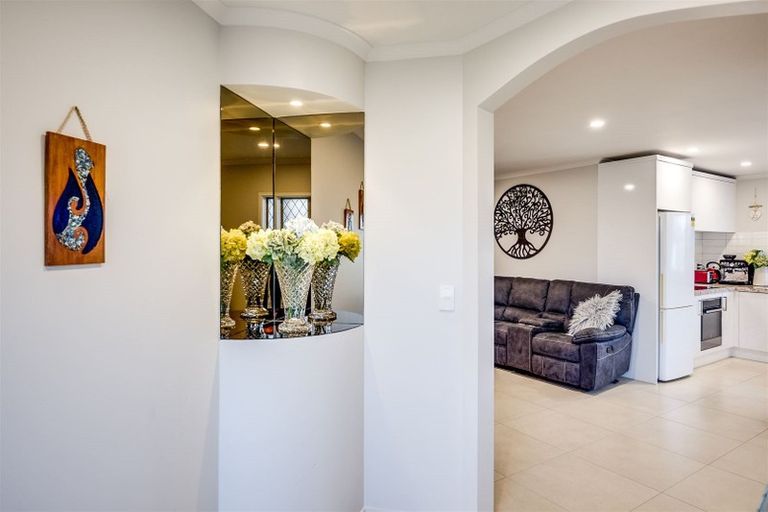 Photo of property in 1 Hyde Place, Taradale, Napier, 4112