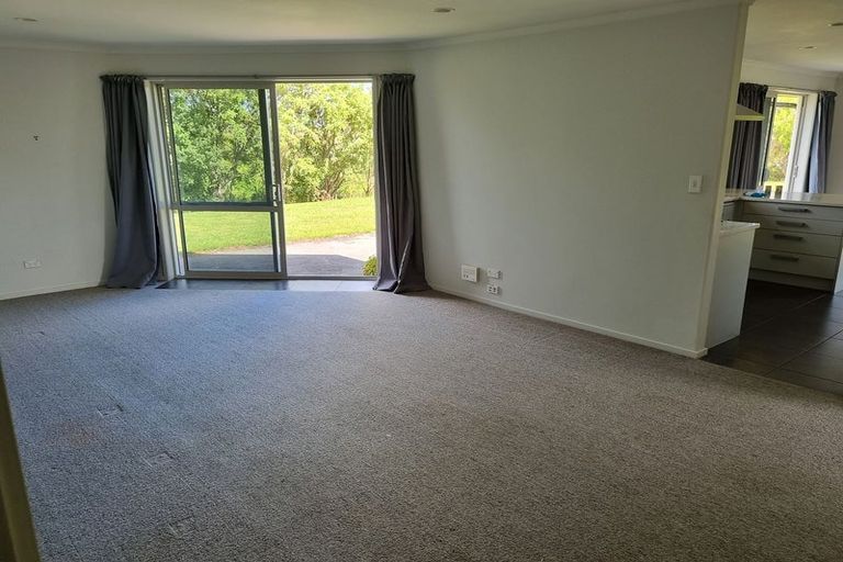 Photo of property in 198 Saint James Drive, Huntington, Hamilton, 3210