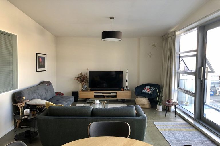 Photo of property in 25u1 Home Street, Mount Victoria, Wellington, 6011